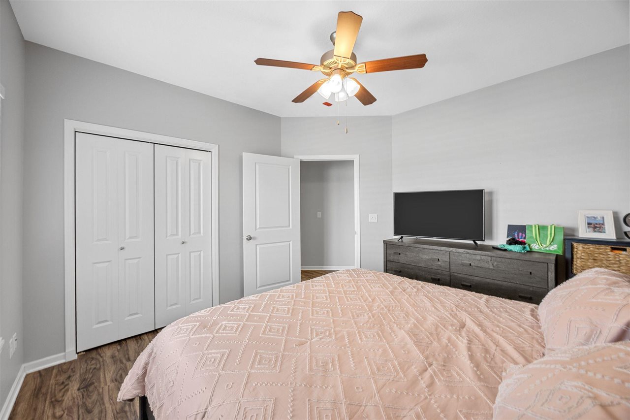 1092 Walnut Avenue Riverside IA 52327