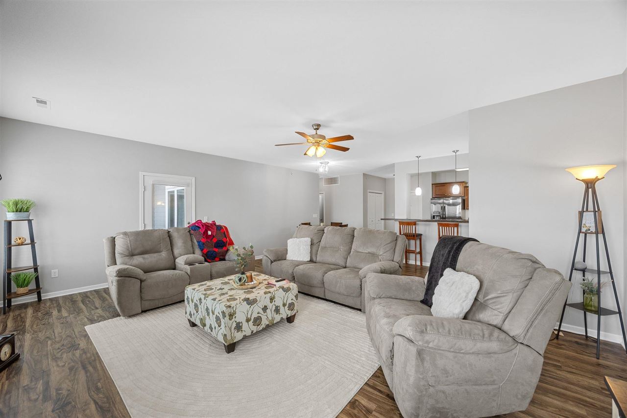 1092 Walnut Avenue Riverside IA 52327