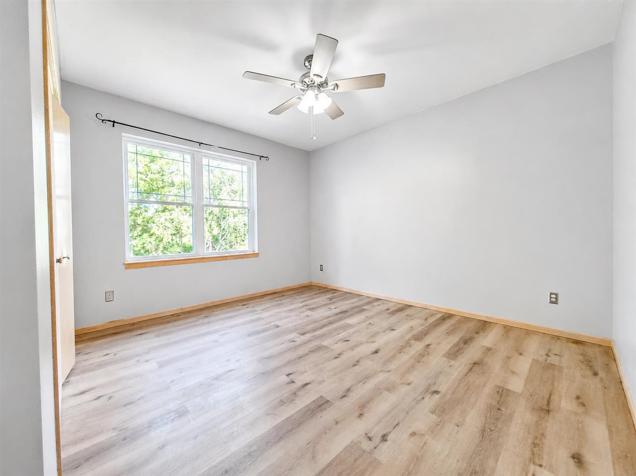 1092 Walnut Avenue Riverside IA 52327