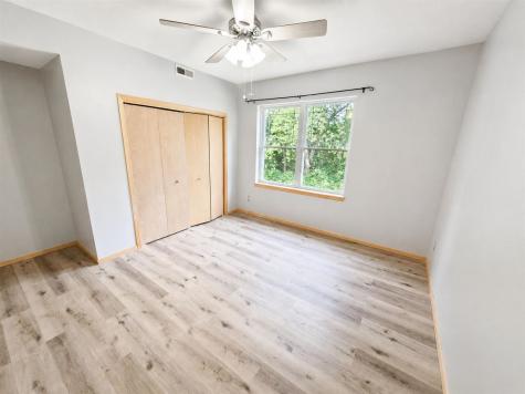 1092 Walnut Avenue Riverside IA 52327