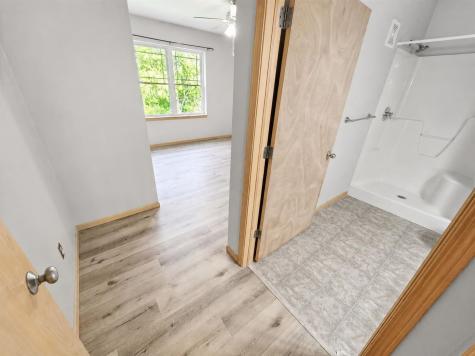 1092 Walnut Avenue Riverside IA 52327