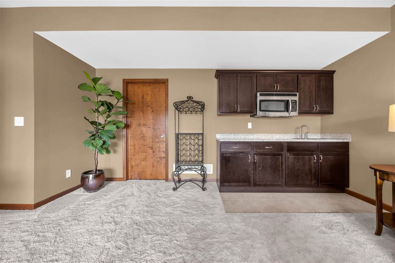 1540 Cedar Vista Lane North Liberty IA 52317