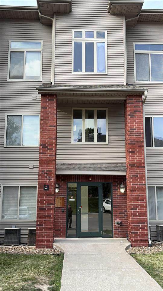 470 N 1st Avenue Iowa City IA 52245-0000