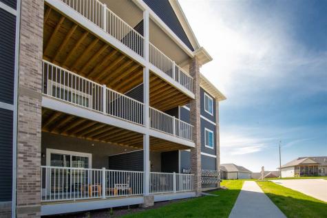2875 Spring Rose Circle #201 Coralville IA 52241