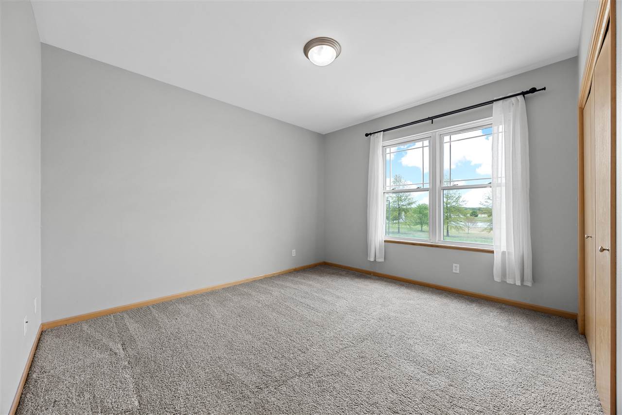 1092 Walnut Avenue Riverside IA 52327