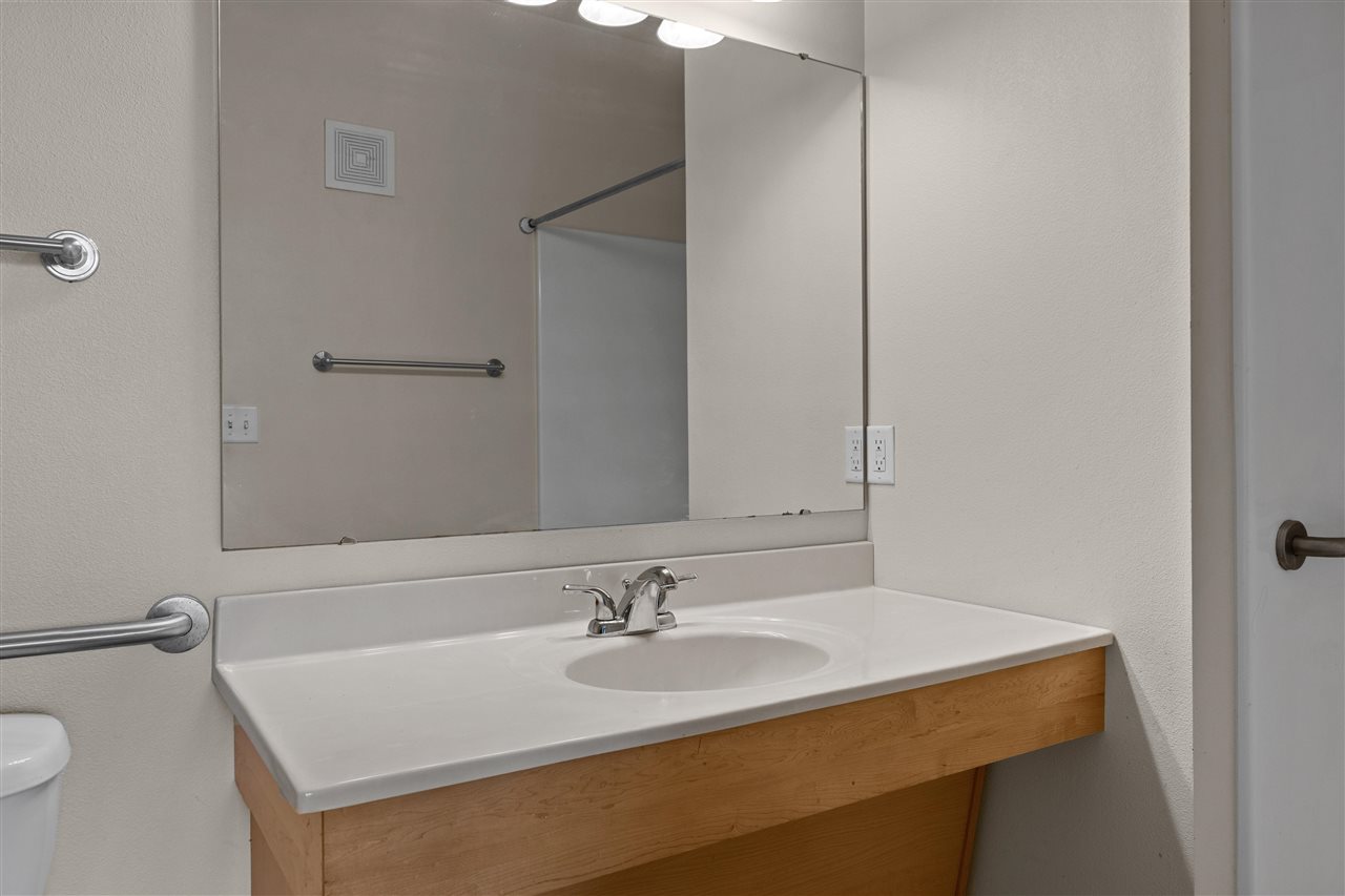 1092 Walnut Avenue Riverside IA 52327