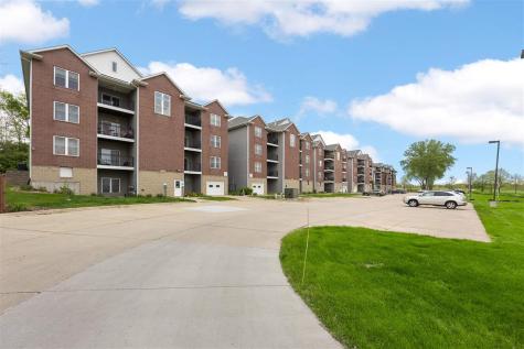 1092 Walnut Avenue Riverside IA 52327