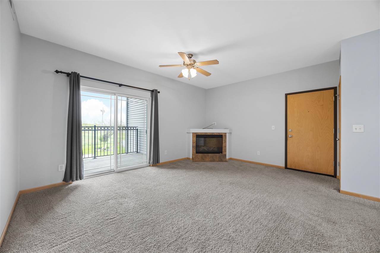 1092 Walnut Avenue Riverside IA 52327