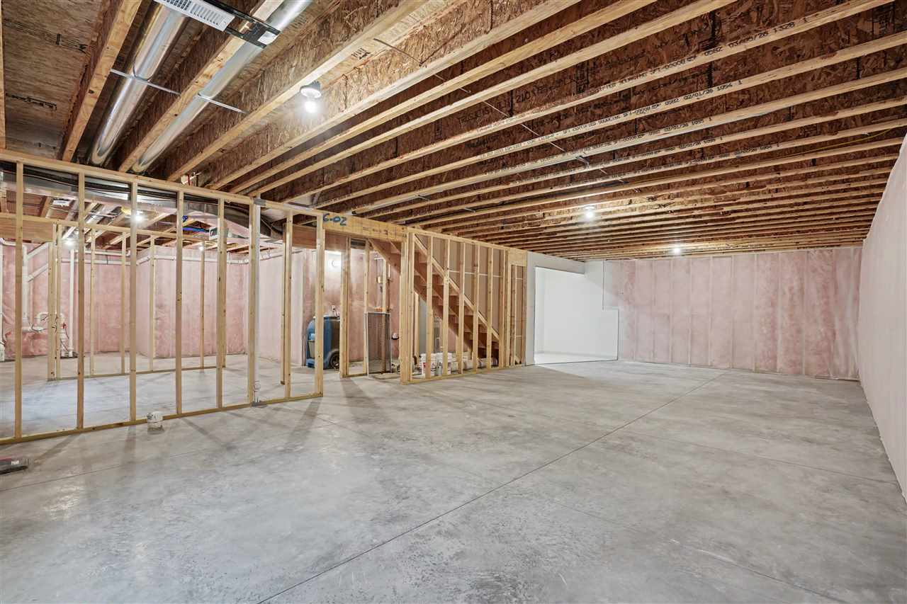 922 Oak Drive Palo IA 52324