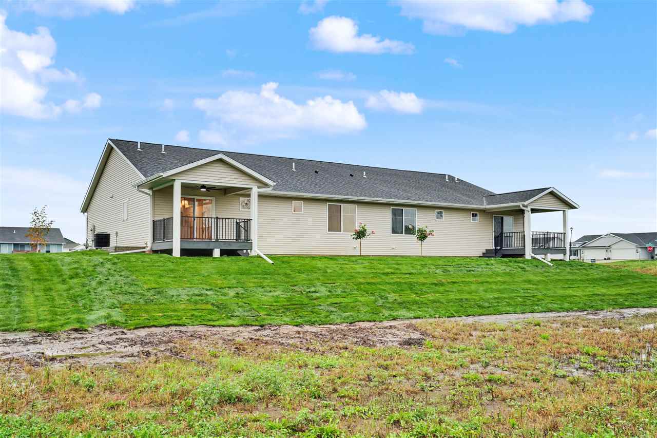 922 Oak Drive Palo IA 52324