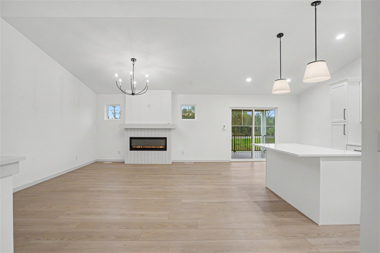 922 Oak Drive Palo IA 52324
