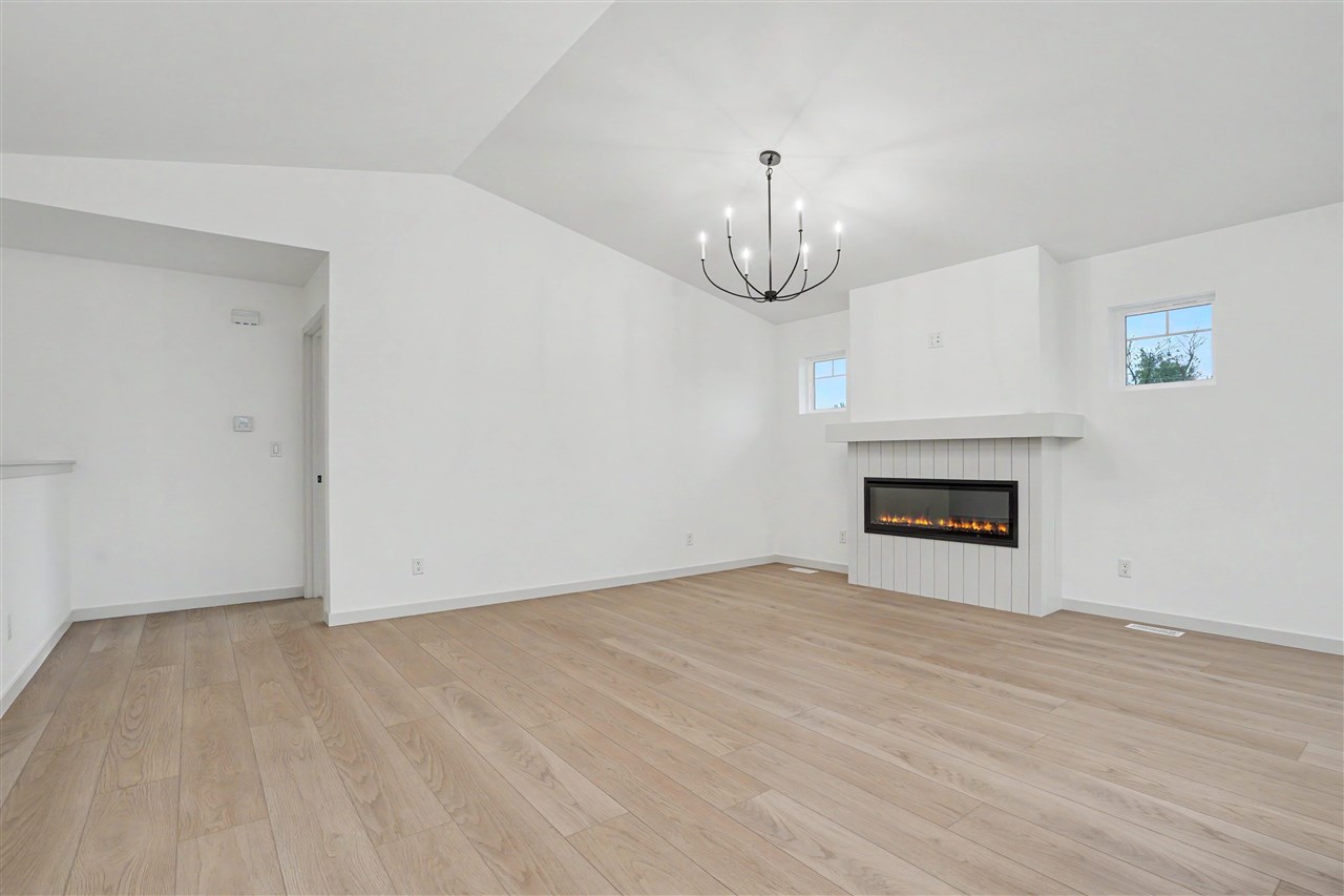 922 Oak Drive Palo IA 52324