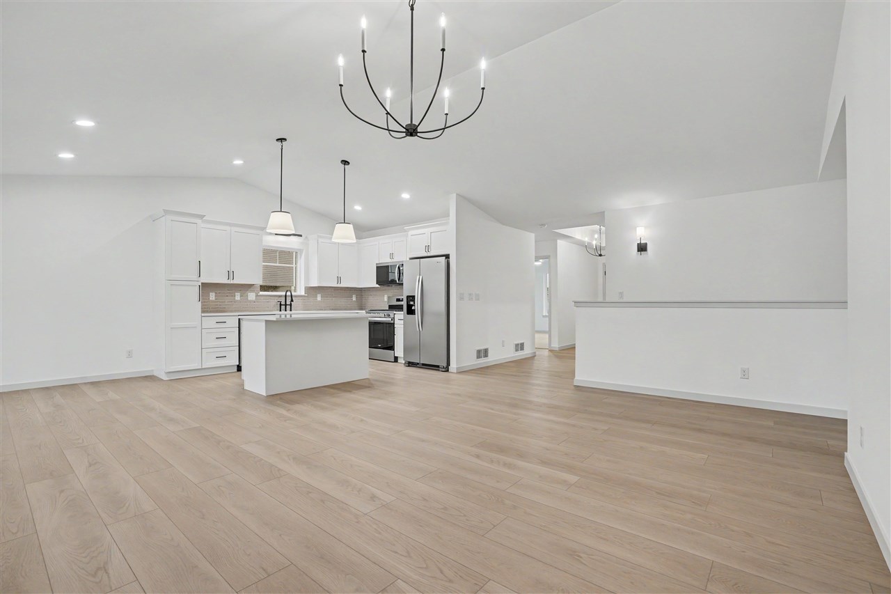 922 Oak Drive Palo IA 52324