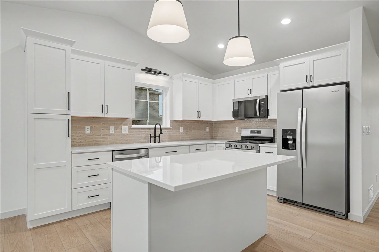 922 Oak Drive Palo IA 52324