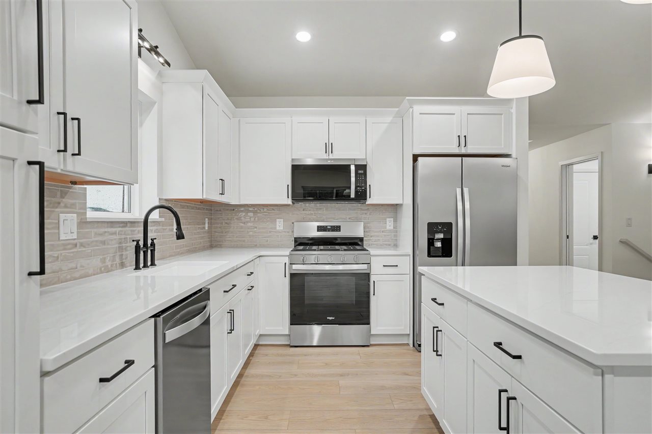922 Oak Drive Palo IA 52324