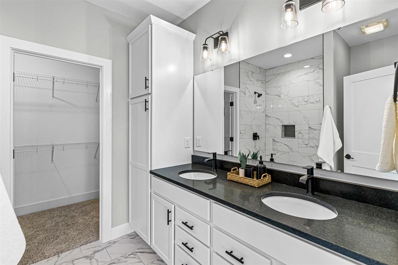 356 Hidden Ridge Drive Coralville IA 52241