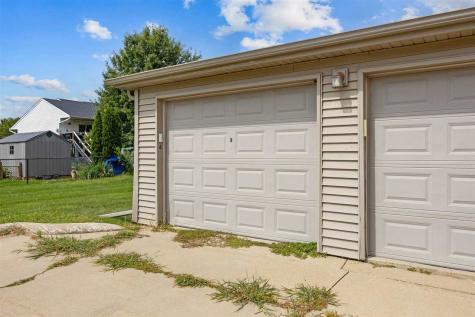 1020 240th Street NE North Liberty IA 52317