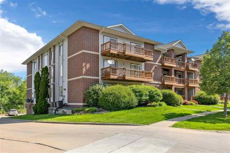 534 West Side Drive Iowa City IA 52246