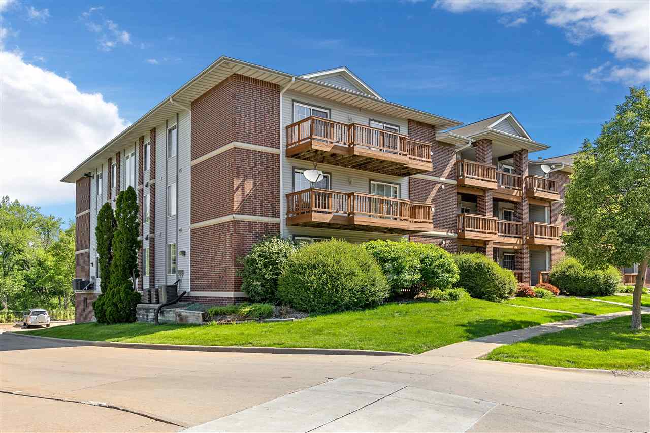 534 West Side Drive Iowa City IA 52246