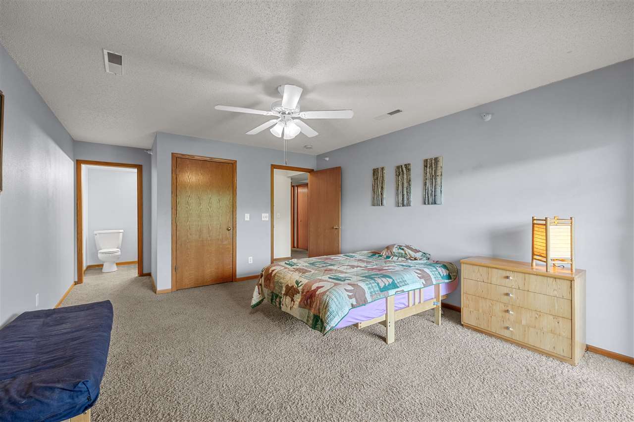 534 West Side Drive Iowa City IA 52246