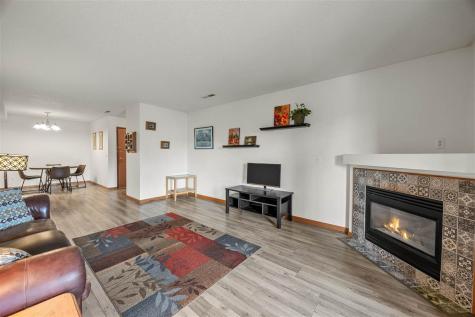 534 West Side Drive Iowa City IA 52246