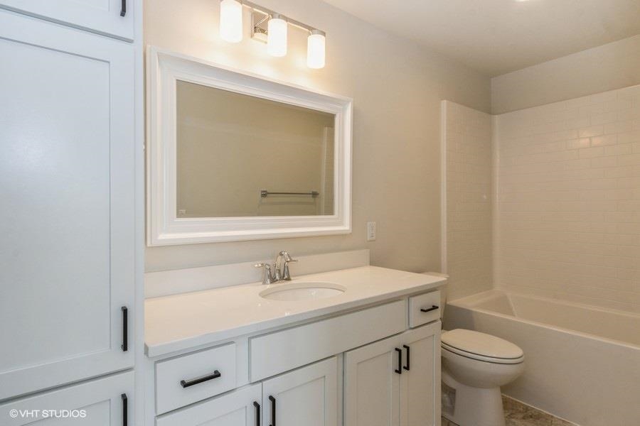 2235 Eversull Lane North Liberty IA 52317