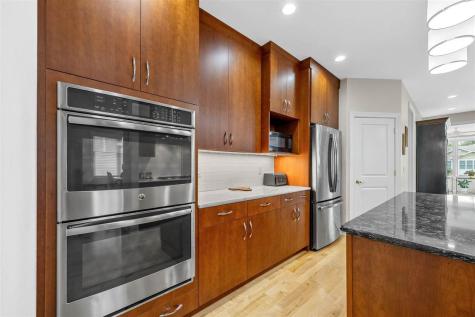 143 Leamer Court Iowa City IA 52246