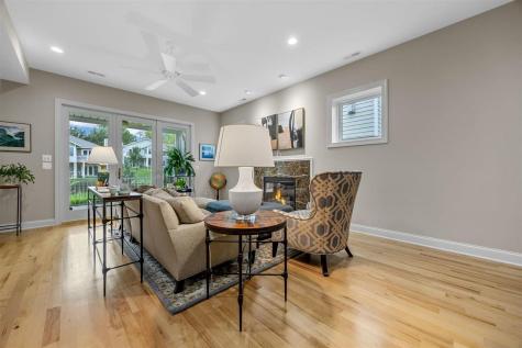 143 Leamer Court Iowa City IA 52246