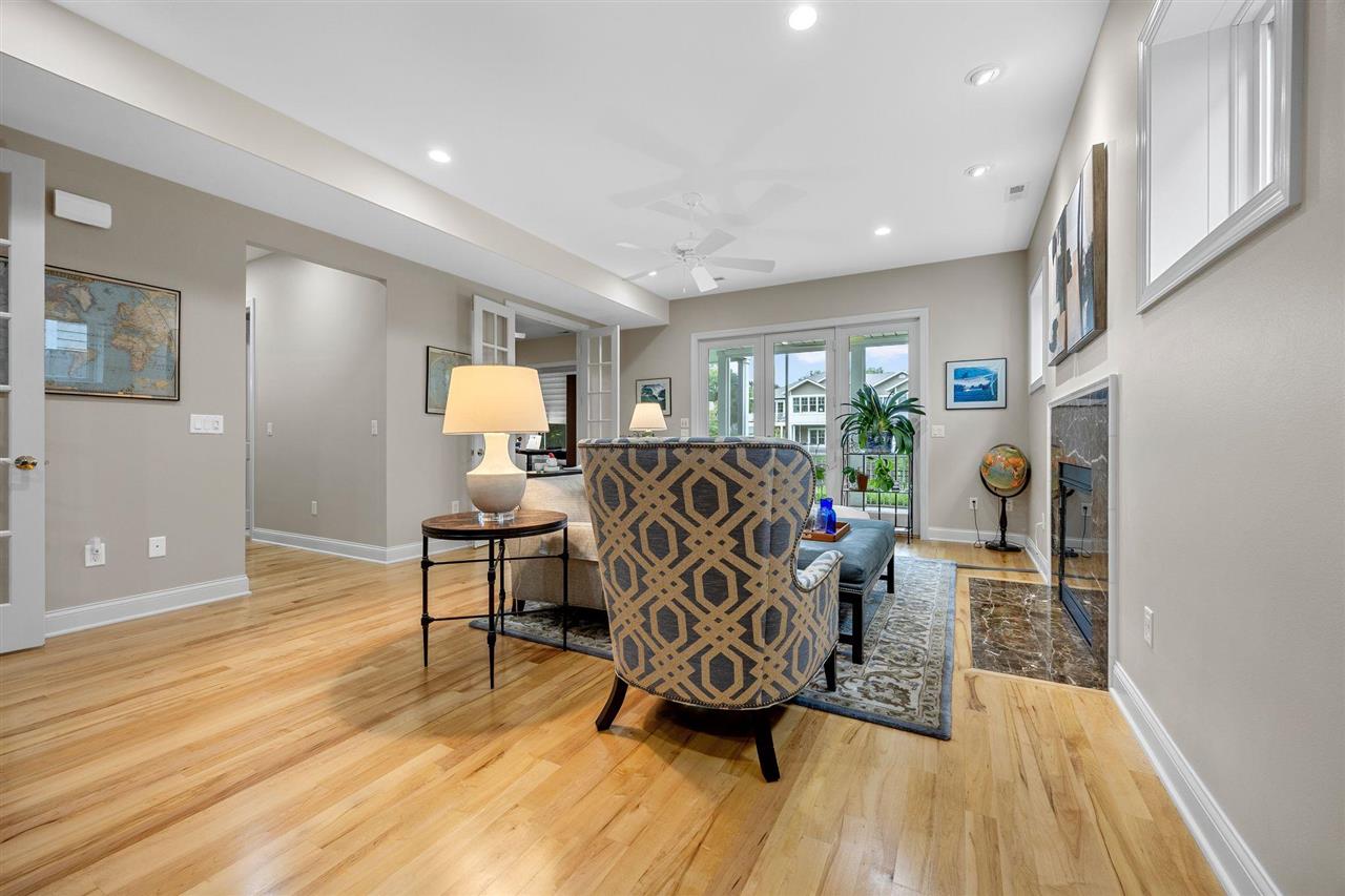 143 Leamer Court Iowa City IA 52246