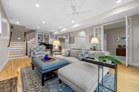 143 Leamer Court Iowa City IA 52246