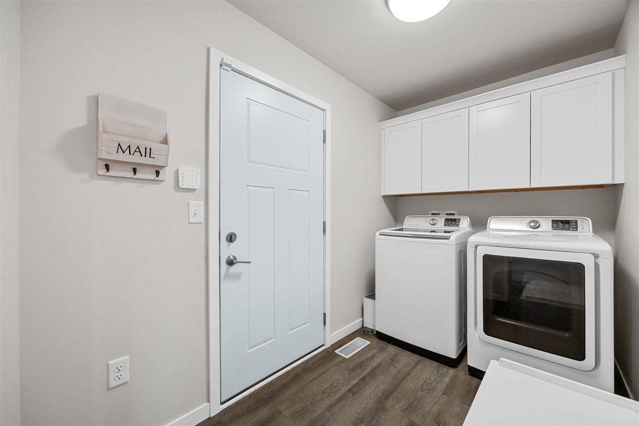 12 Pinnacle Lane Tiffin IA 52340