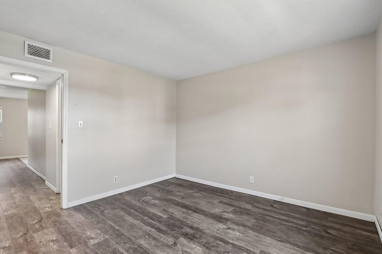 1402 21st Avenue Place Coralville IA 52241