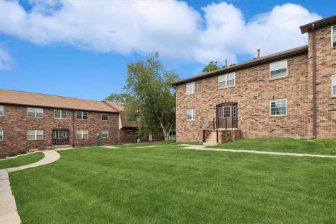 1402 21st Avenue Place Coralville IA 52241