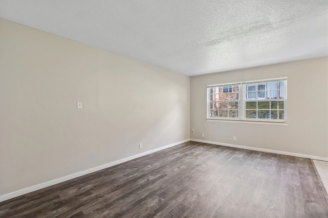 1402 21st Avenue Place Coralville IA 52241