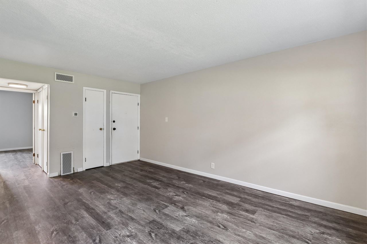 1402 21st Avenue Place Coralville IA 52241
