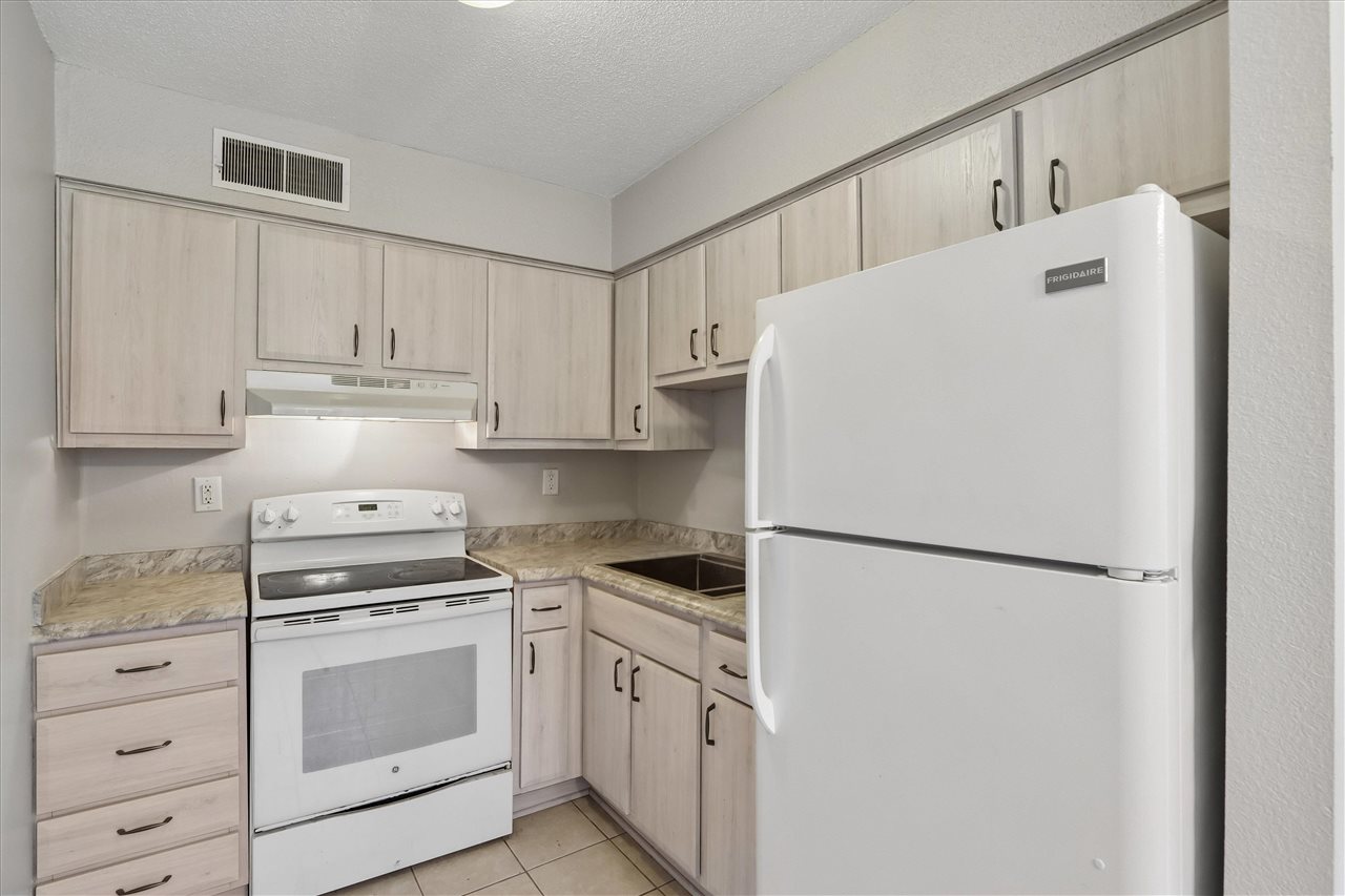 1402 21st Avenue Place Coralville IA 52241