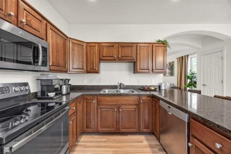 1063 Walker Circle Iowa City IA 52245