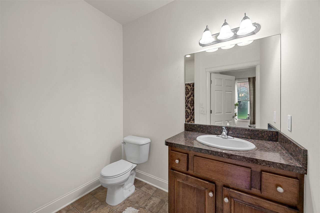1063 Walker Circle Iowa City IA 52245