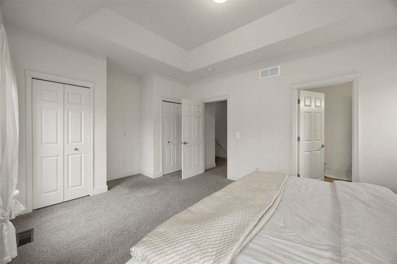 1063 Walker Circle Iowa City IA 52245