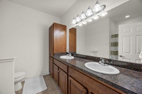 1063 Walker Circle Iowa City IA 52245