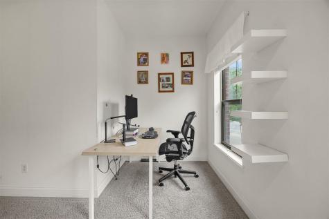 1063 Walker Circle Iowa City IA 52245