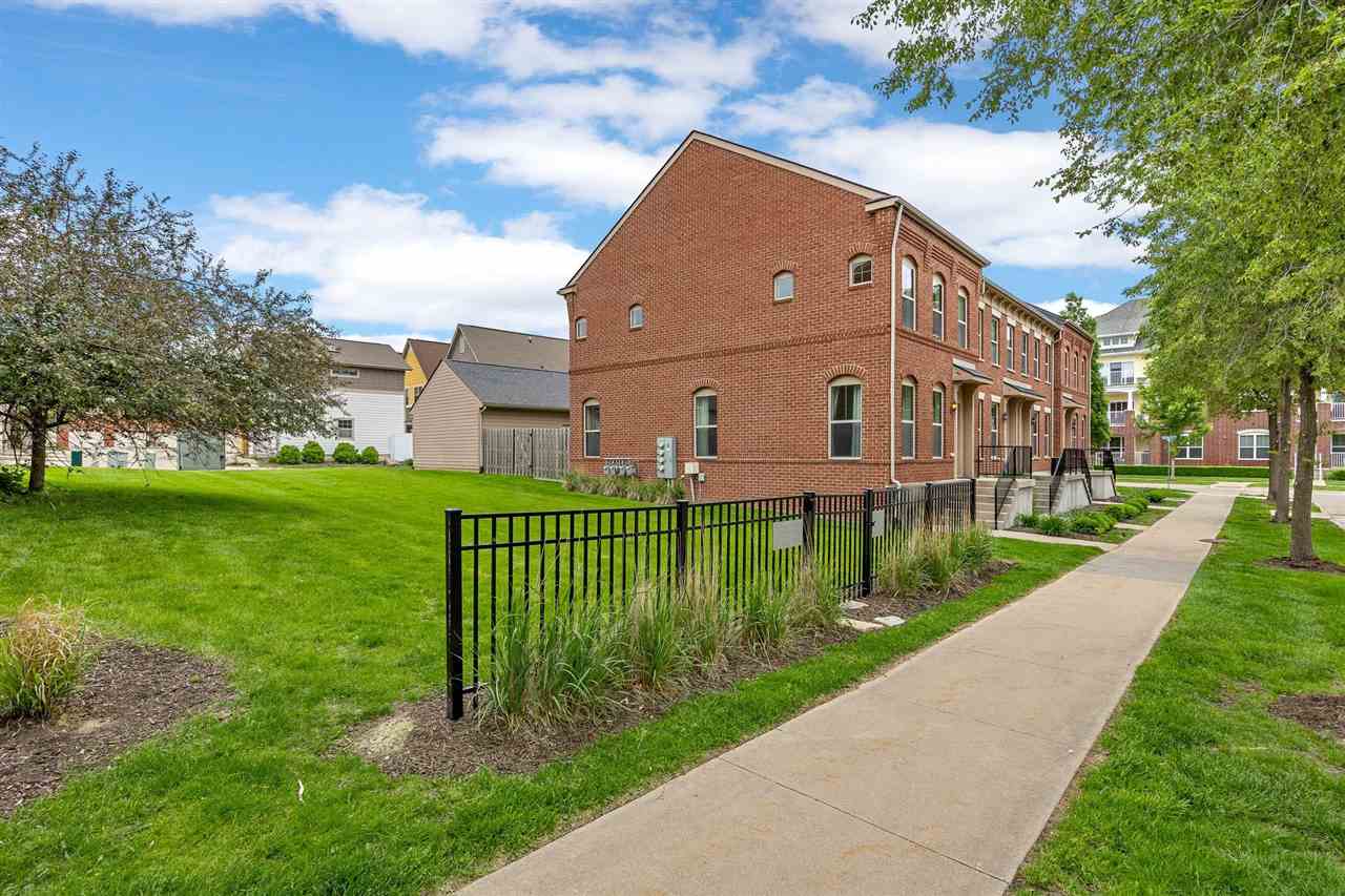 1063 Walker Circle Iowa City IA 52245