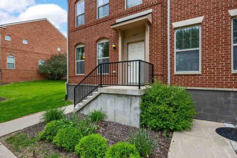 1063 Walker Circle Iowa City IA 52245