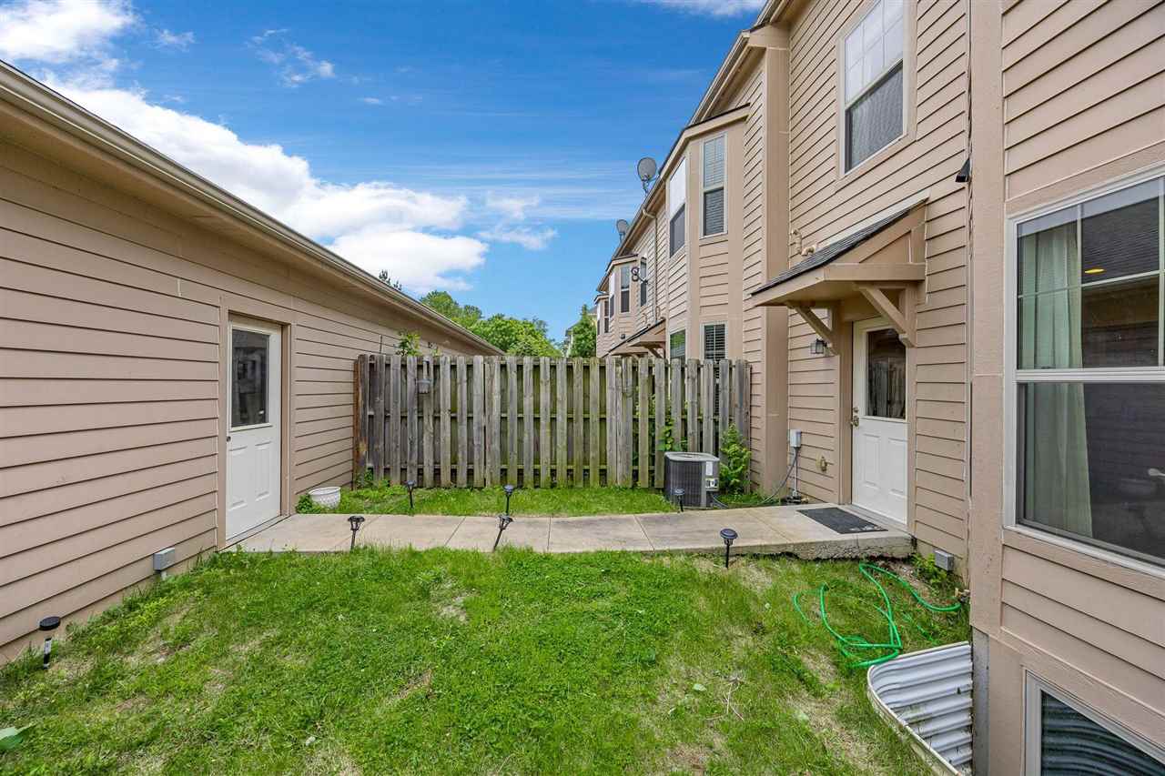 1063 Walker Circle Iowa City IA 52245