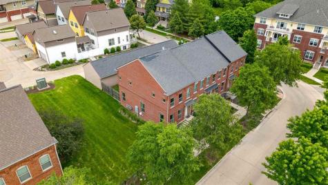 1063 Walker Circle Iowa City IA 52245