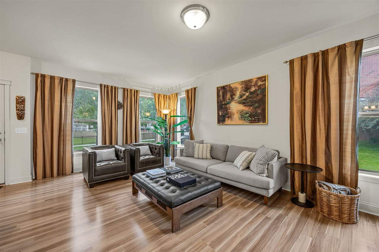 1063 Walker Circle Iowa City IA 52245