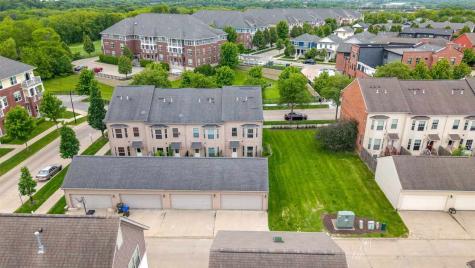 1063 Walker Circle Iowa City IA 52245