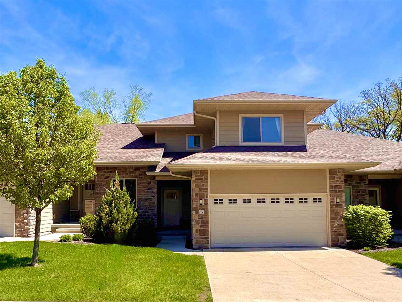 19 Holiday Ridge Lane Coralville IA 52241