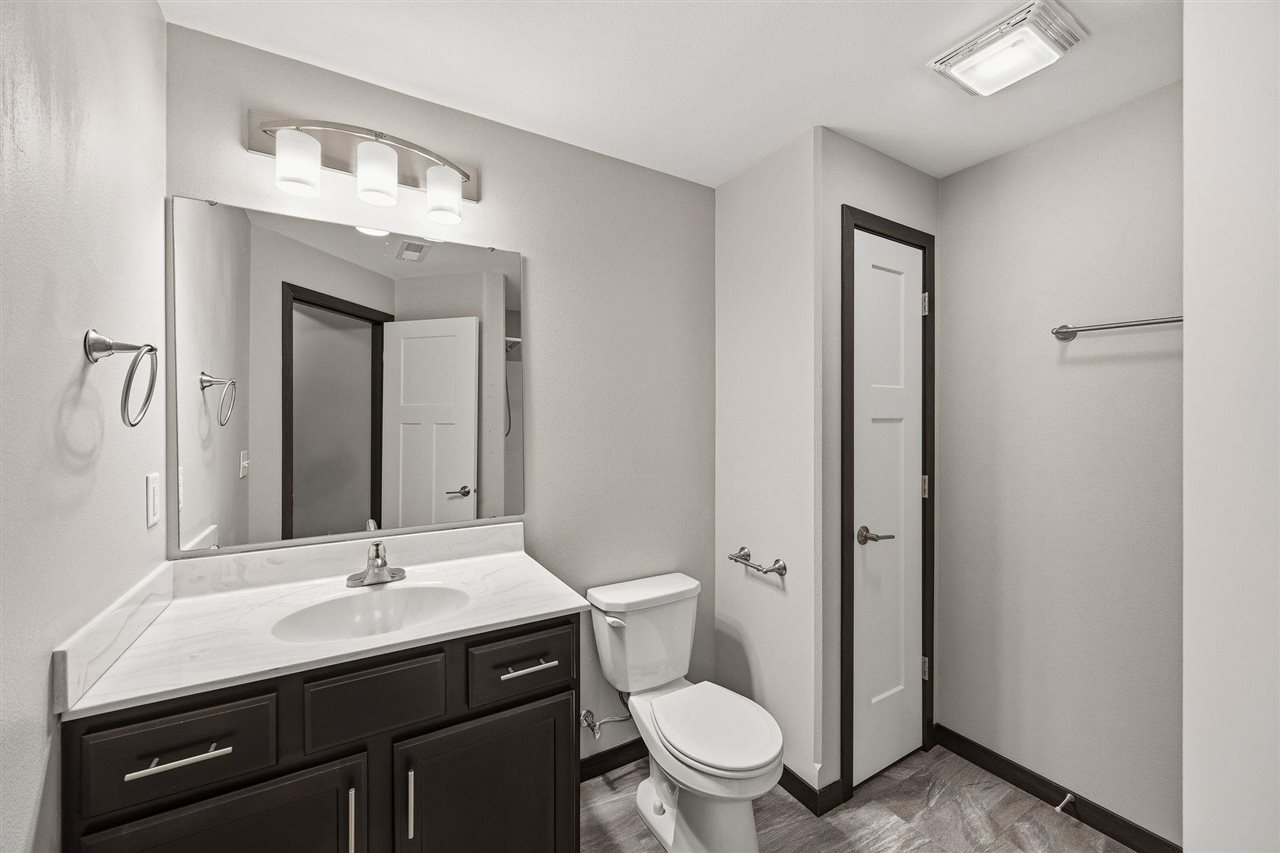 19 Holiday Ridge Lane Coralville IA 52241