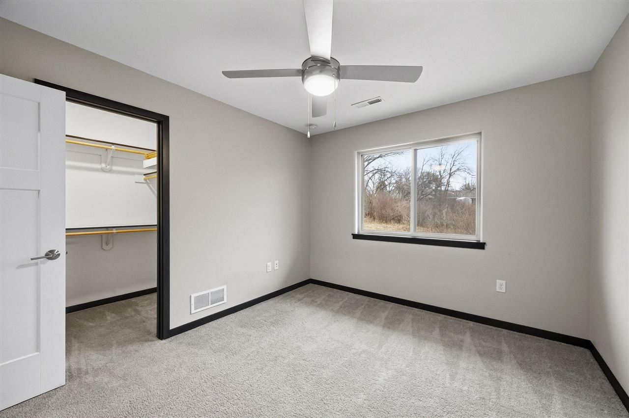 19 Holiday Ridge Lane Coralville IA 52241